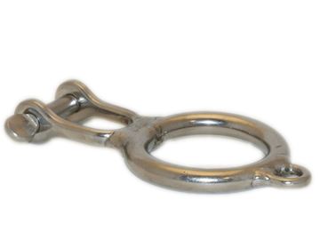 Ring with shackle main halyard